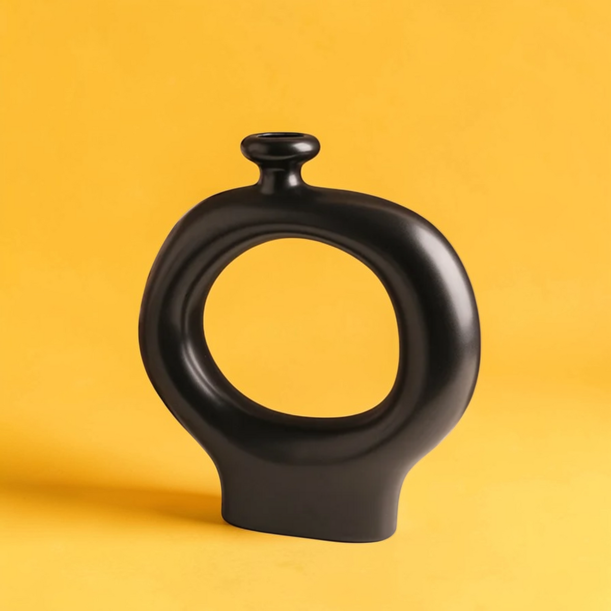 Black round ceramic donut vase Style B