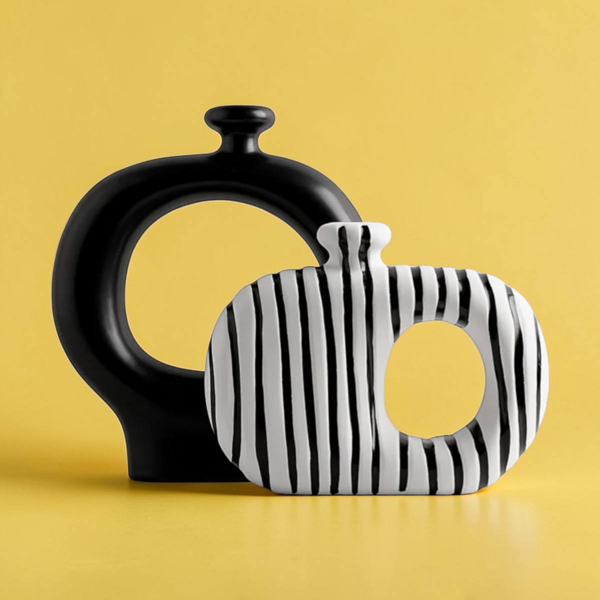 Black and striped ceramic donut vase set Style C